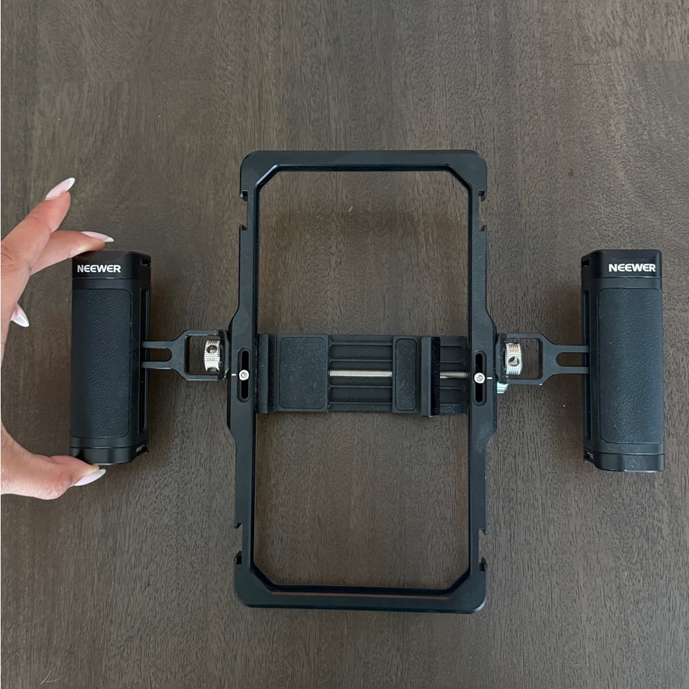 Neewer iPhone Camera Cage with Dual Handles